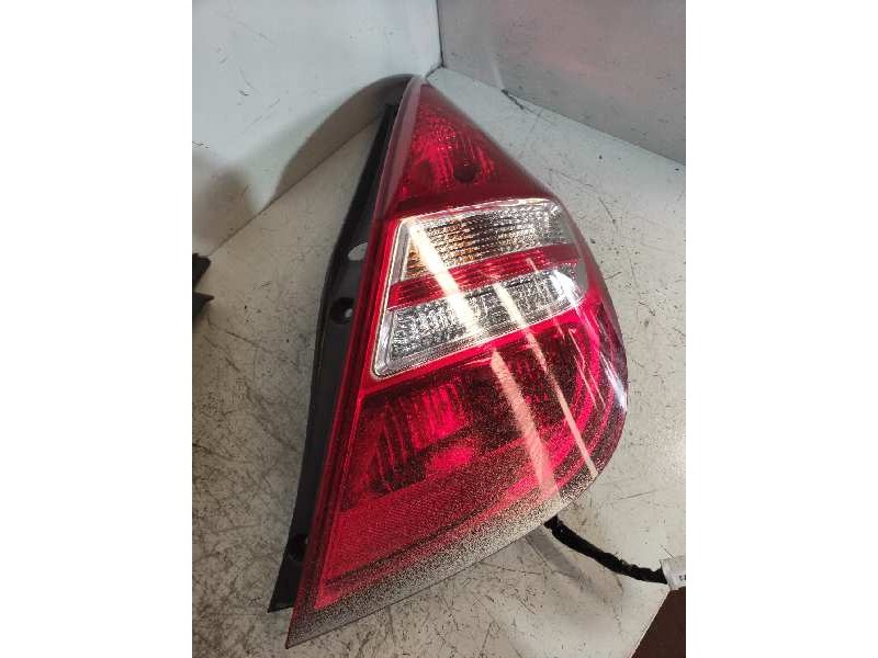 Recambio de piloto trasero derecho para hyundai i30 classic gl referencia OEM IAM 924022R0  