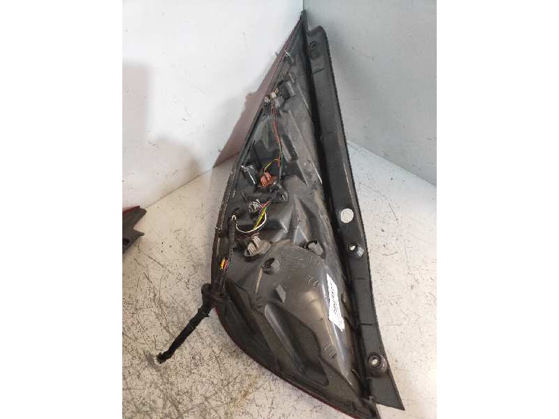 Recambio de piloto trasero derecho para hyundai i30 classic gl referencia OEM IAM 924022R0  