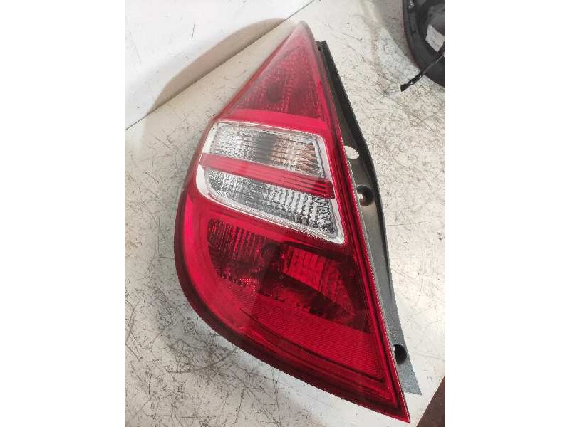 Recambio de piloto trasero izquierdo para hyundai i30 classic gl referencia OEM IAM 924012R0  