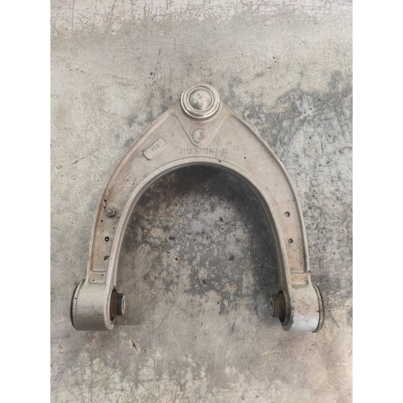Recambio de brazo suspension superior delantero izquierdo para bmw serie 5 lim. (f10) 520d referencia OEM IAM 31126775967  