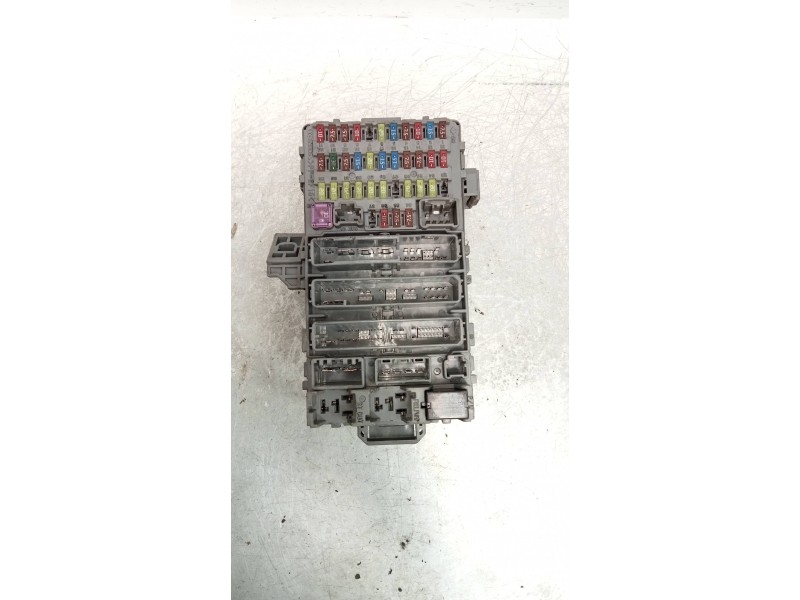 Recambio de caja reles / fusibles para honda cr-v (re) comfort referencia OEM IAM   