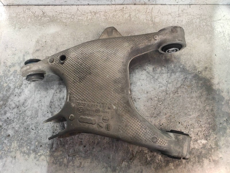 Recambio de brazo suspension inferior trasero izquierdo para bmw serie 5 lim. (f10) 520d referencia OEM IAM   