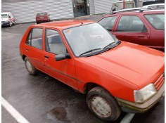 peugeot 205 berlina del año 1990