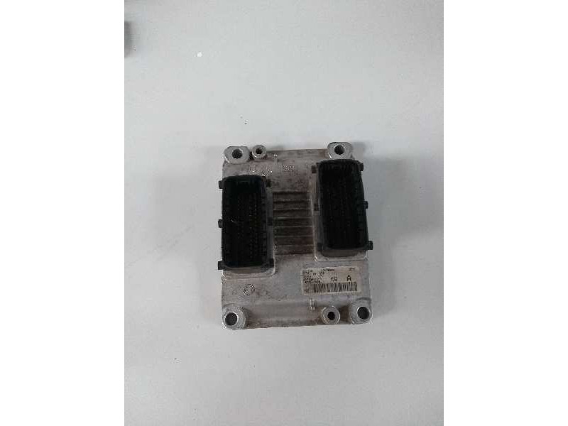 Recambio de centralita motor uce para alfa romeo 156 1.6 16v cat referencia OEM IAM 0261207556  