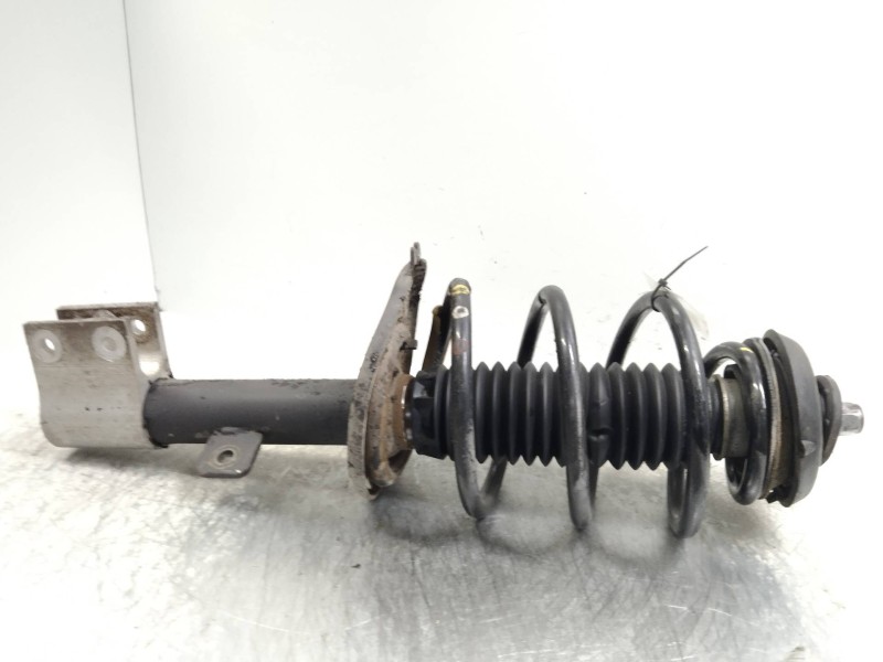 Recambio de amortiguador delantero izquierdo para peugeot 308 sw sport referencia OEM IAM   