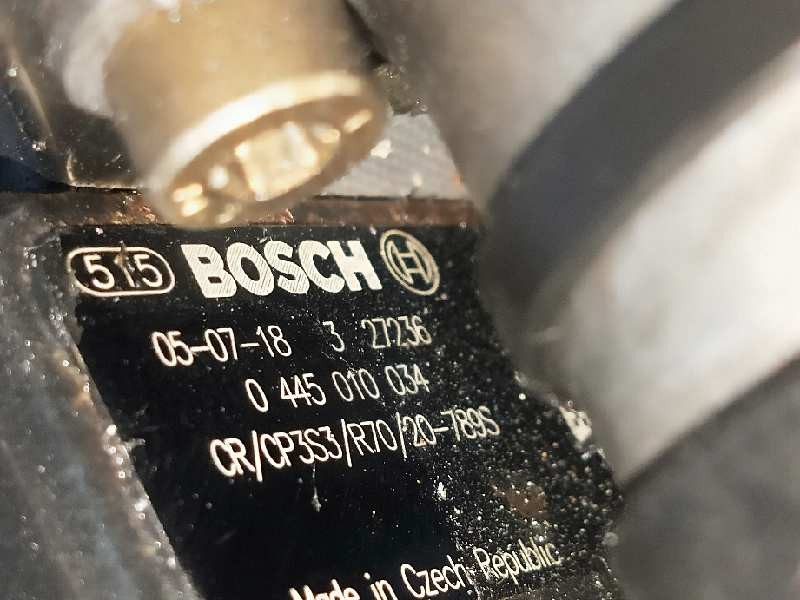 Recambio de bomba inyeccion para chrysler voyager (rg) 2.5 crd cat referencia OEM IAM 0445010034  BOSCH
