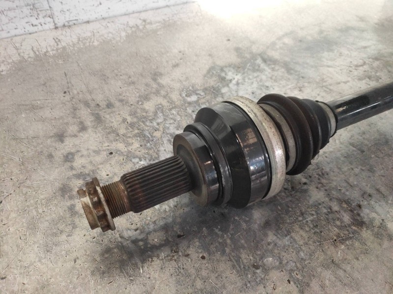 Recambio de transmision trasera derecha para bmw serie 5 lim. (f10) 520d referencia OEM IAM 7581022AI03  