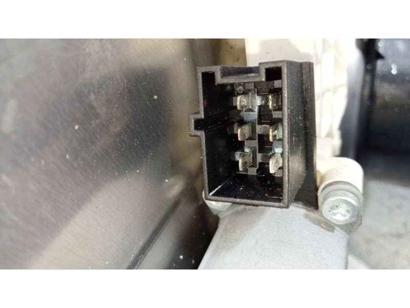 Recambio de elevalunas trasero izquierdo para mercedes clase s (w221) berlina 450 l (221.170) referencia OEM IAM A2218203702 A22