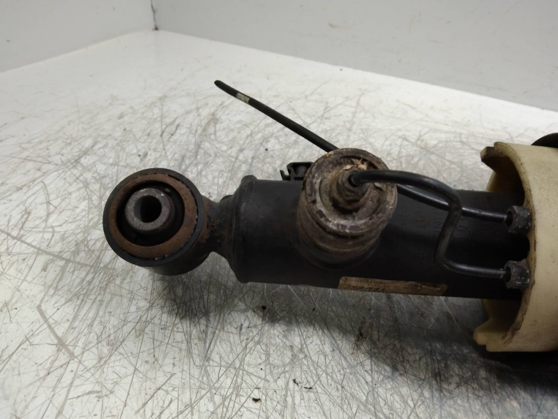 Recambio de amortiguador trasero izquierdo para audi allroad quattro (4b5) 2.5 tdi (132kw) referencia OEM IAM 4Z7616019A  