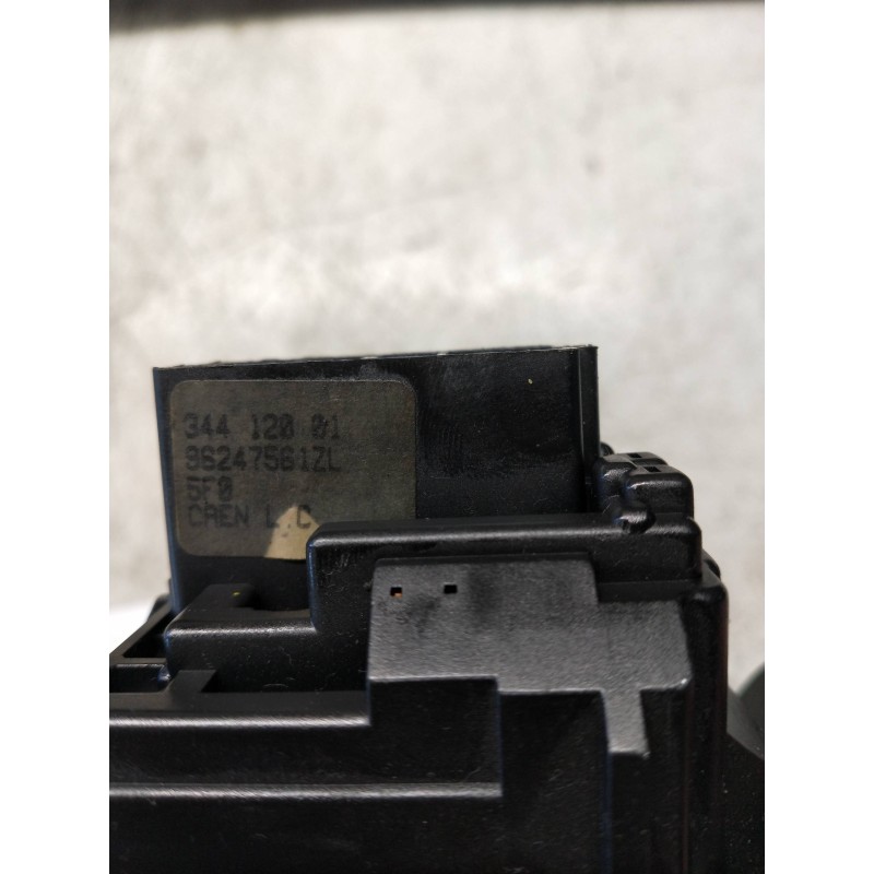 Recambio de mando limpia para citroen xsara berlina 1.9 td sx referencia OEM IAM 96247561ZL 34412001 97 Recambio de mando limpia para citroen xsara berlina 1.9 td sx referencia OEM IAM 96247561ZL 34412001 97