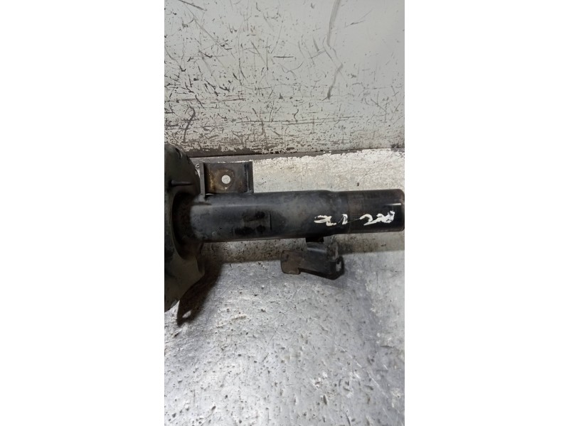 Recambio de amortiguador delantero izquierdo para volvo v60 kombi kinetic referencia OEM IAM 31262902  