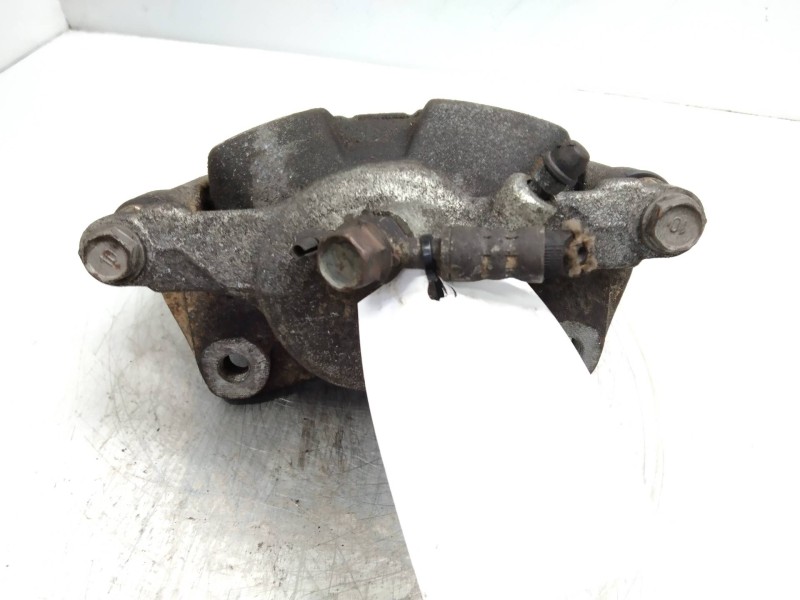 Recambio de pinza freno delantera derecha para toyota carina 2.0 referencia OEM IAM    Recambio de pinza freno delantera derecha para toyota carina 2.0 referencia OEM IAM