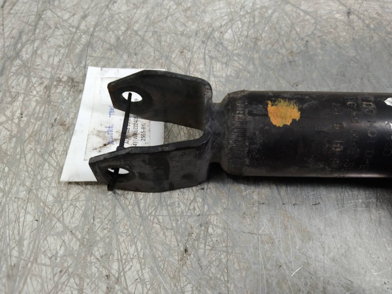 Recambio de amortiguador trasero para audi a8 (d2) 2.5 tdi referencia OEM IAM 4D0513031R  