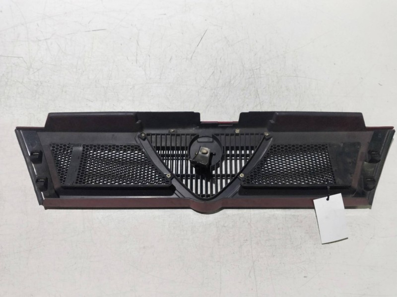 Recambio de rejilla delantera para alfa romeo 33 berlina referencia OEM IAM   