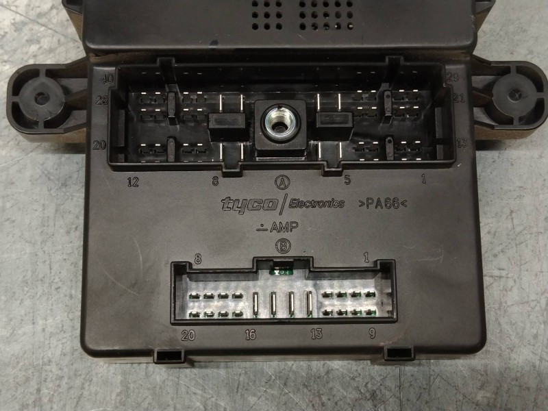 Recambio de modulo electronico para ssangyong rodius xdi referencia OEM IAM 8232021031  