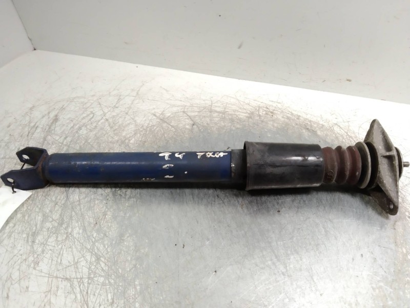 Recambio de amortiguador trasero para audi a8 (d2) 4.2 v8 32v referencia OEM IAM 4D0513031H  