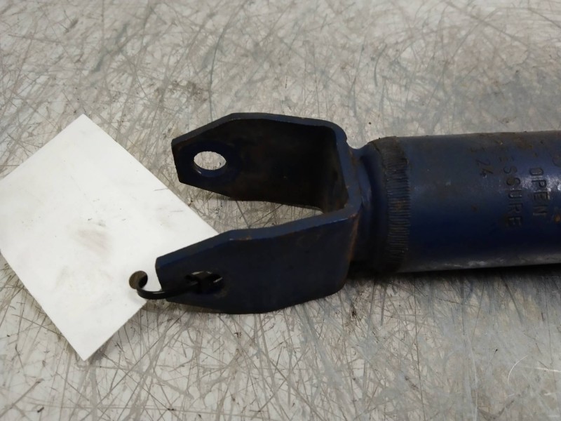Recambio de amortiguador trasero para audi a8 (d2) 4.2 v8 32v referencia OEM IAM 4D0513031H  