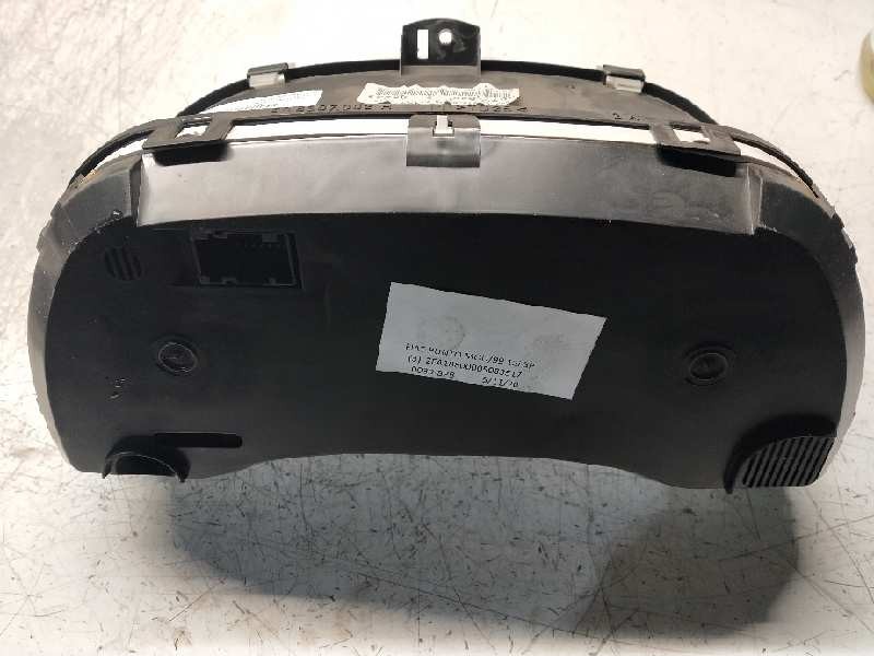 Recambio de cuadro instrumentos para fiat punto berlina (188) 1.2 8v referencia OEM IAM 46779048 3 90689 503000250300