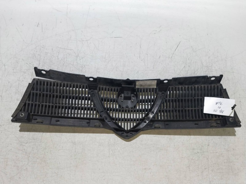 Recambio de rejilla delantera para alfa romeo 155 2.0 turbodiesel referencia OEM IAM   