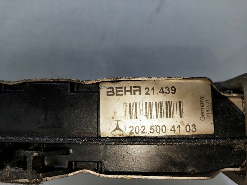 Recambio de radiador agua para mercedes clase c (w202) berlina 2.0 16v cat referencia OEM IAM 2025004103   Recambio de radiador agua para mercedes clase c (w202) berlina 2.0 16v cat referencia OEM IAM 2025004103