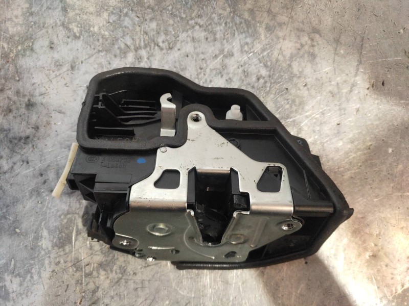 Recambio de motor cierre centralizado delantero derecho para bmw serie 3 lim. (f30) 318d m sport referencia OEM IAM 7229458 A053