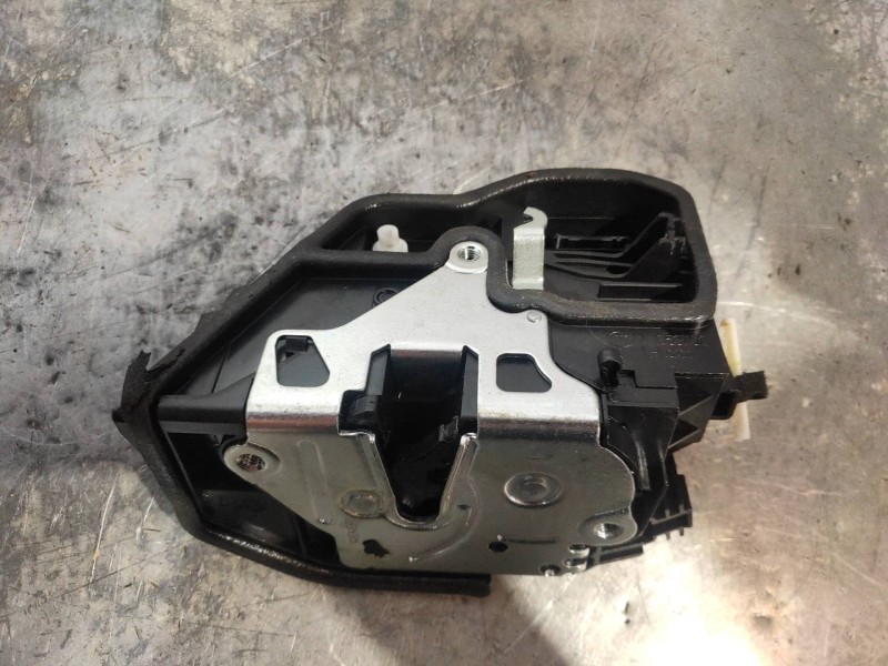 Recambio de motor cierre centralizado trasero izquierdo para bmw serie 3 lim. (f30) 318d m sport referencia OEM IAM 7229459 A053