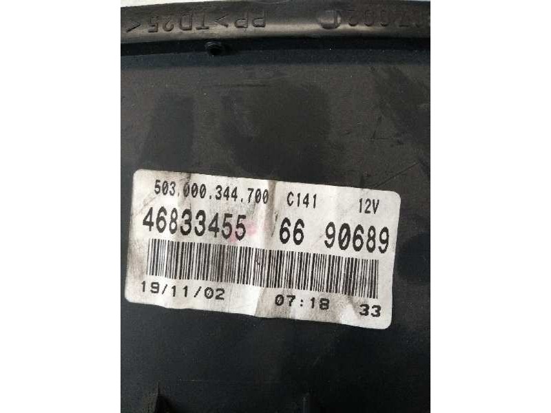 Recambio de cuadro instrumentos para fiat punto berlina (188) 1.2 cat referencia OEM IAM 46833455 66 90689 503000344700