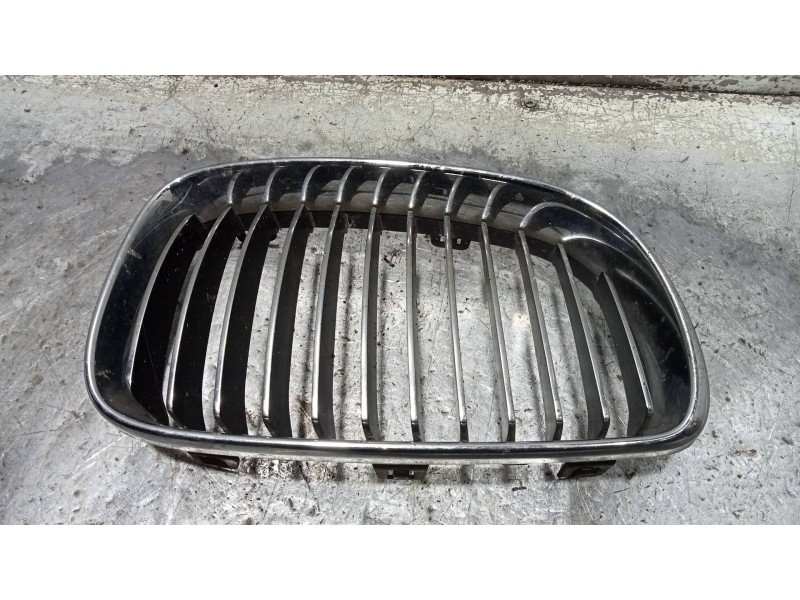 Recambio de rejilla delantera para bmw serie 1 coupe (e82) 120d referencia OEM IAM   DERECHA