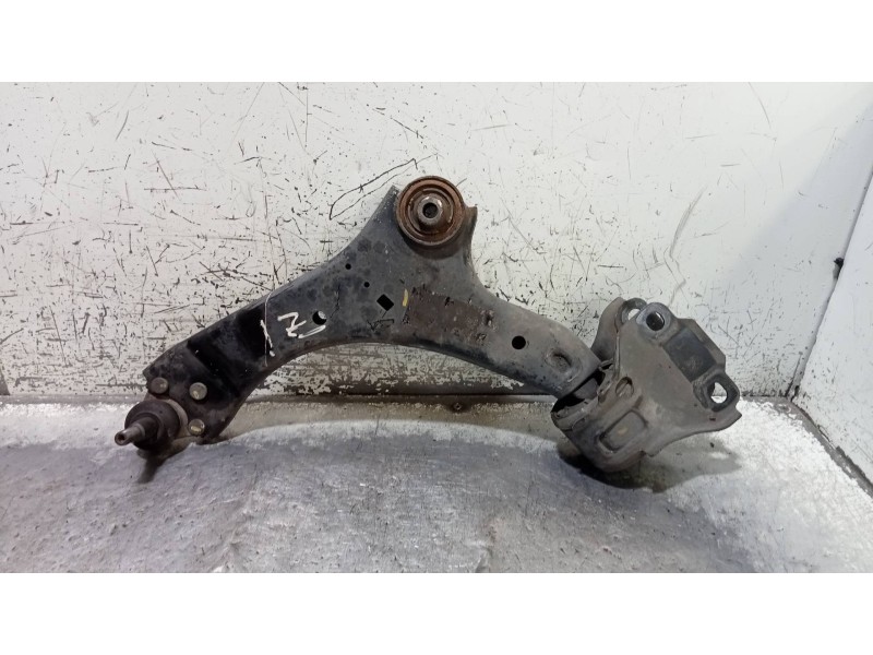 Recambio de brazo suspension inferior delantero izquierdo para volvo v60 kombi kinetic referencia OEM IAM   