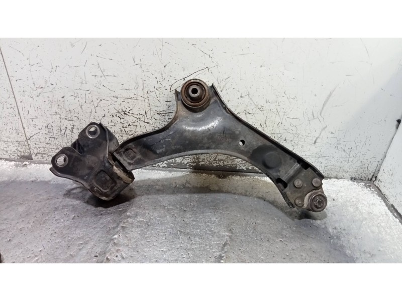 Recambio de brazo suspension inferior delantero izquierdo para volvo v60 kombi kinetic referencia OEM IAM   