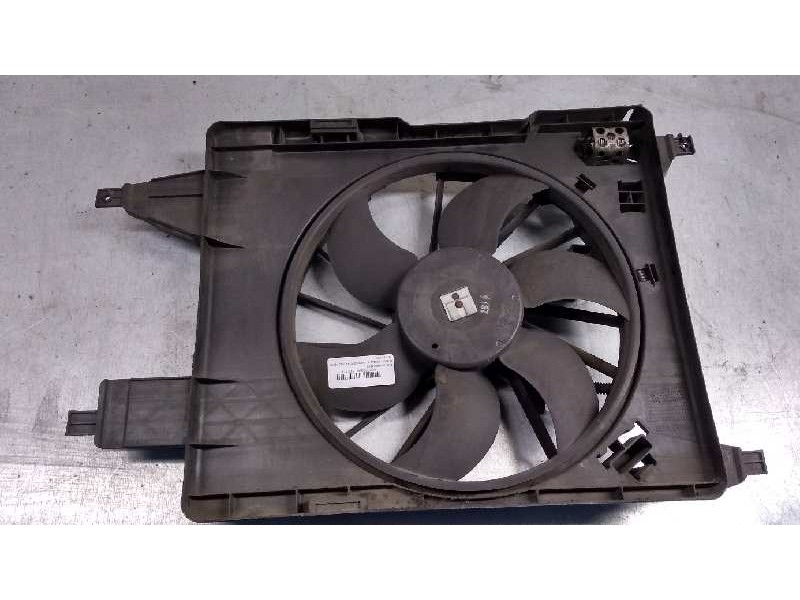 Recambio de electroventilador para renault megane ii classic berlina 1.9 dci diesel referencia OEM IAM 8240357  GATE