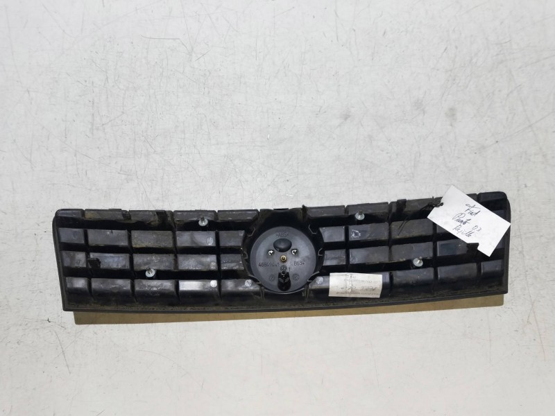 Recambio de rejilla delantera para fiat punto berlina (188) 1.3 jtd cat referencia OEM IAM   