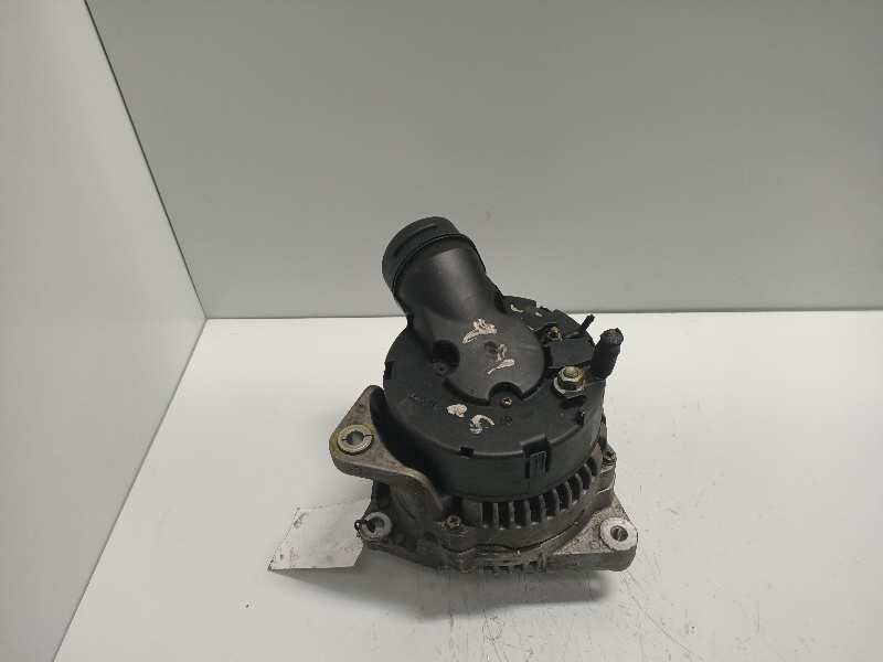 Recambio de alternador para audi a8 (d2) 4.2 quattro referencia OEM IAM 0123510013 077903015E BOSCH 120A