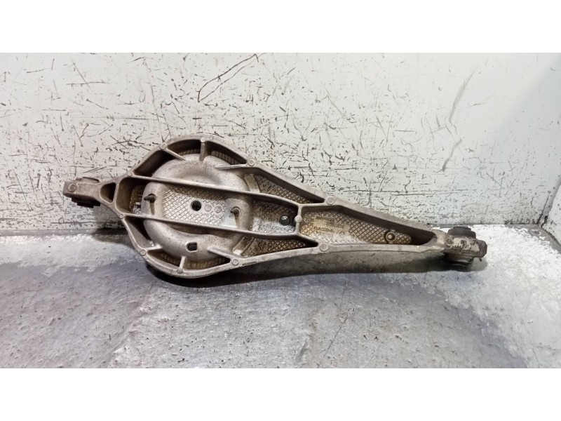 Recambio de brazo suspension inferior trasero izquierdo para volvo v60 kombi kinetic referencia OEM IAM   