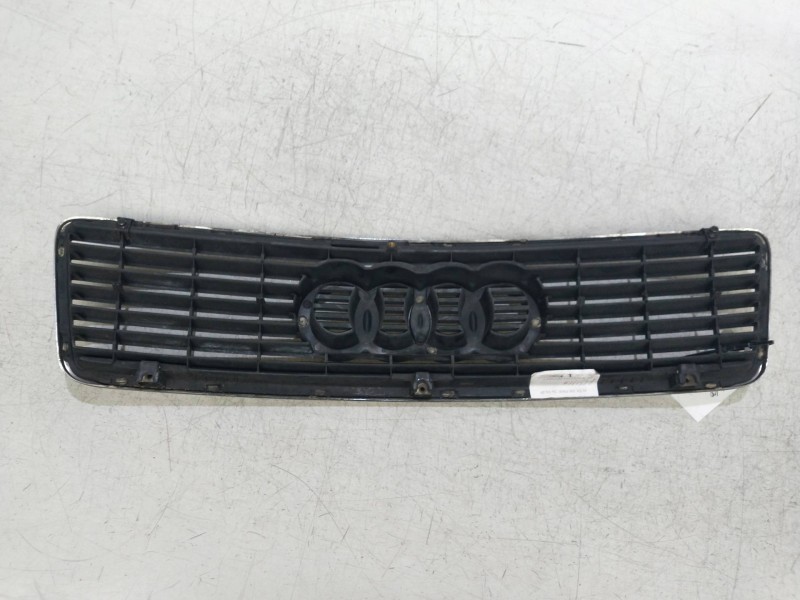 Recambio de rejilla delantera para audi 100 berlina (c4) básico referencia OEM IAM    Recambio de rejilla delantera para audi 100 berlina (c4) básico referencia OEM IAM