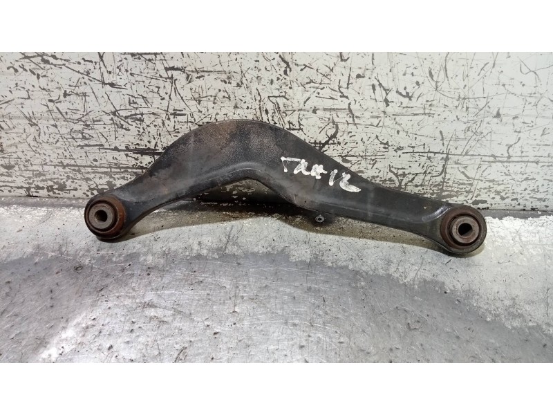 Recambio de brazo suspension superior trasero derecho para volvo v60 kombi kinetic referencia OEM IAM   