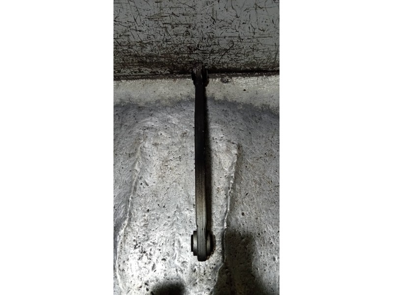 Recambio de brazo suspension superior trasero derecho para mercedes clase s (w221) berlina 450 l (221.170) referencia OEM IAM 22