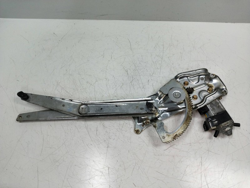 Recambio de elevalunas delantero derecho para opel rekord e 2.2 referencia OEM IAM 680595950 90139528 4P