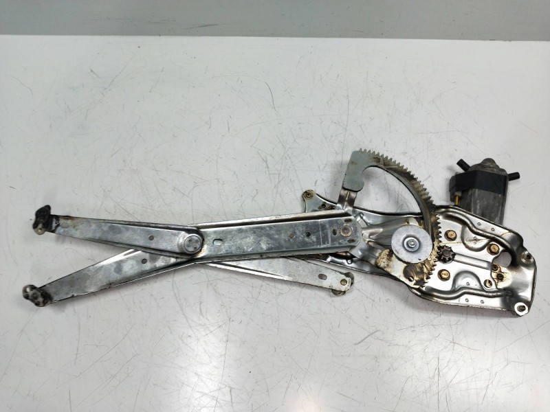 Recambio de elevalunas delantero izquierdo para opel rekord e 2.2 referencia OEM IAM 680595942  4P