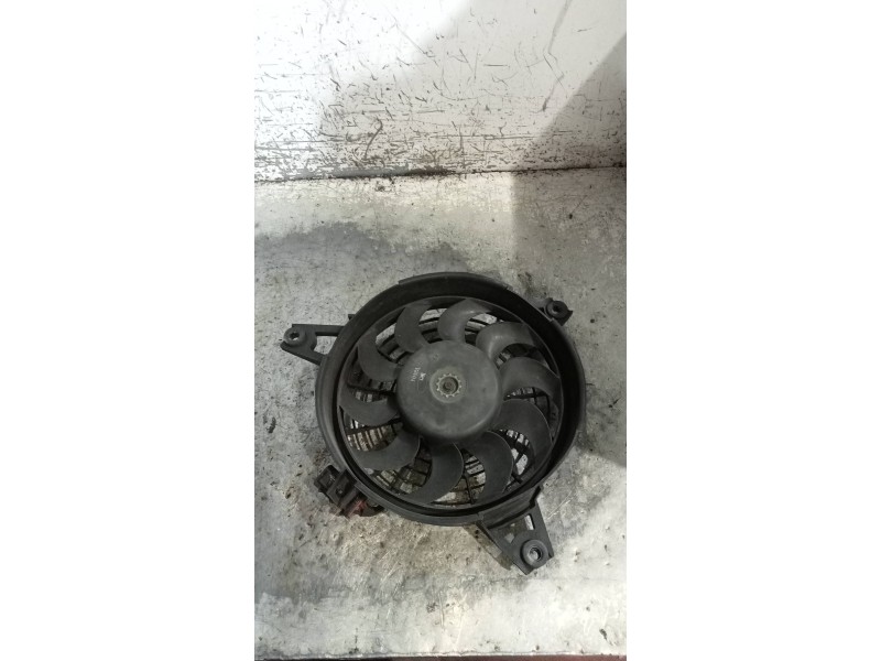 Recambio de electroventilador para hyundai h 1 h 1 furg.caja cerr.c. puerta referencia OEM IAM 977304A002  