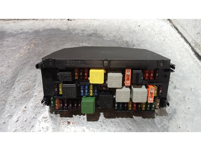 Recambio de caja reles / fusibles para mercedes clase e (w212) lim. e 300 cdi blueefficiency (212.025) referencia OEM IAM A21290