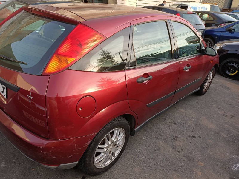 ford focus berlina (cak) del año 1999