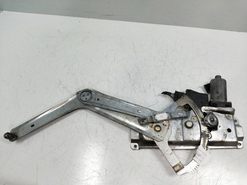 Recambio de elevalunas delantero izquierdo para opel tigra 1.6 16v referencia OEM IAM 190469100  3P
