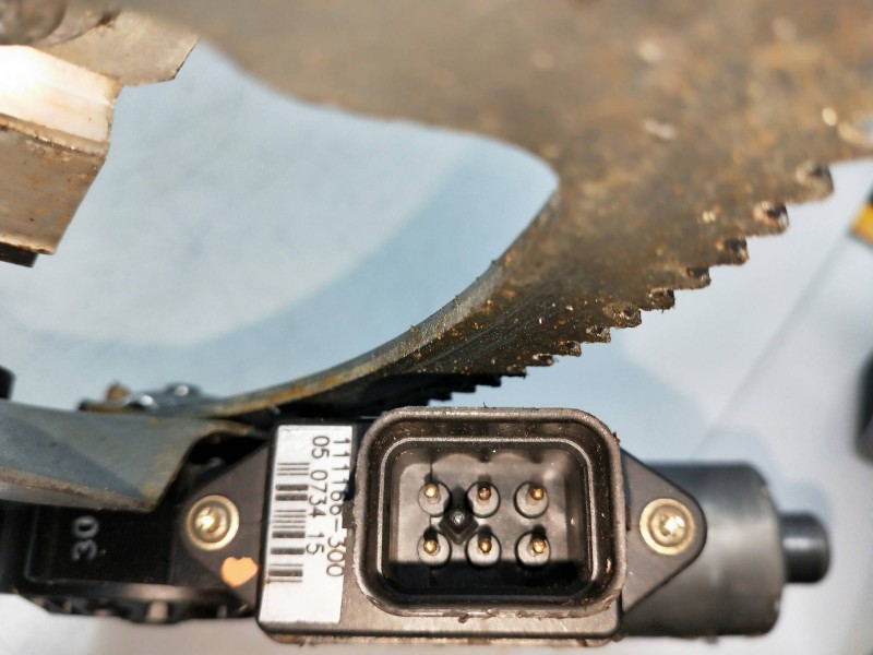 Recambio de elevalunas delantero derecho para opel tigra referencia OEM IAM 190470100  3P