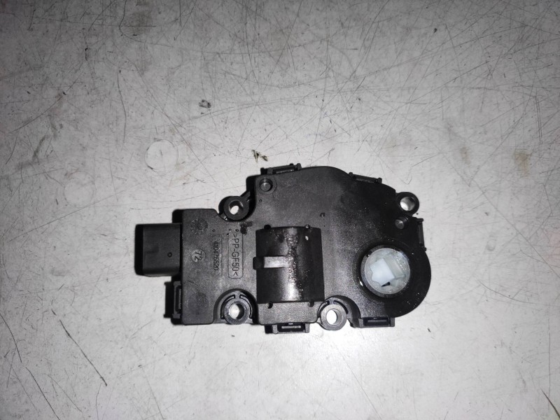 Recambio de motor apertura trampillas climatizador para bmw serie 3 lim. (f30) 318d m sport referencia OEM IAM T946104A  