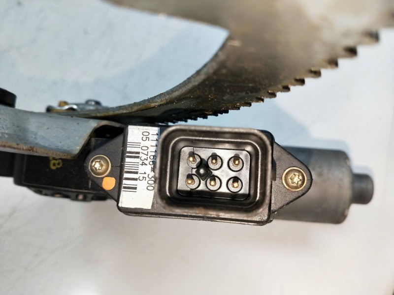 Recambio de elevalunas delantero derecho para opel tigra referencia OEM IAM 190470100  3P Recambio de elevalunas delantero derecho para opel tigra referencia OEM IAM 190470100  3P