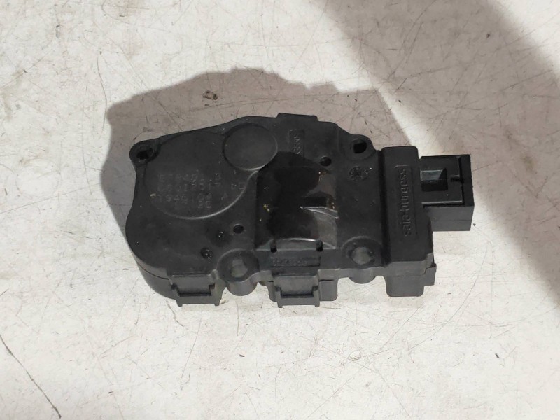 Recambio de motor apertura trampillas climatizador para bmw serie 3 lim. (f30) 318d m sport referencia OEM IAM T946104A  