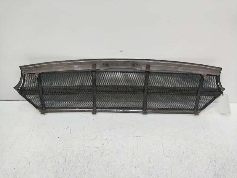 Recambio de rejilla delantera para austin rover mg 1.3 referencia OEM IAM    Recambio de rejilla delantera para austin rover mg 1.3 referencia OEM IAM