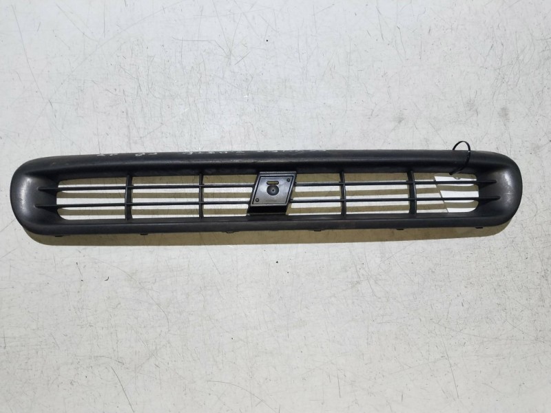 Recambio de rejilla delantera para fiat scudo (222) referencia OEM IAM   