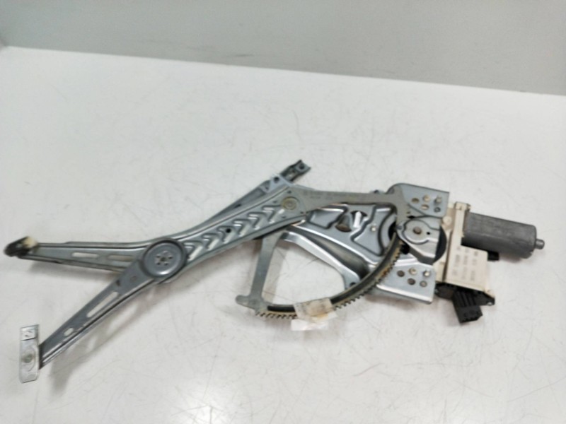 Recambio de elevalunas delantero derecho para opel vectra c berlina comfort referencia OEM IAM 106048XXX  4P